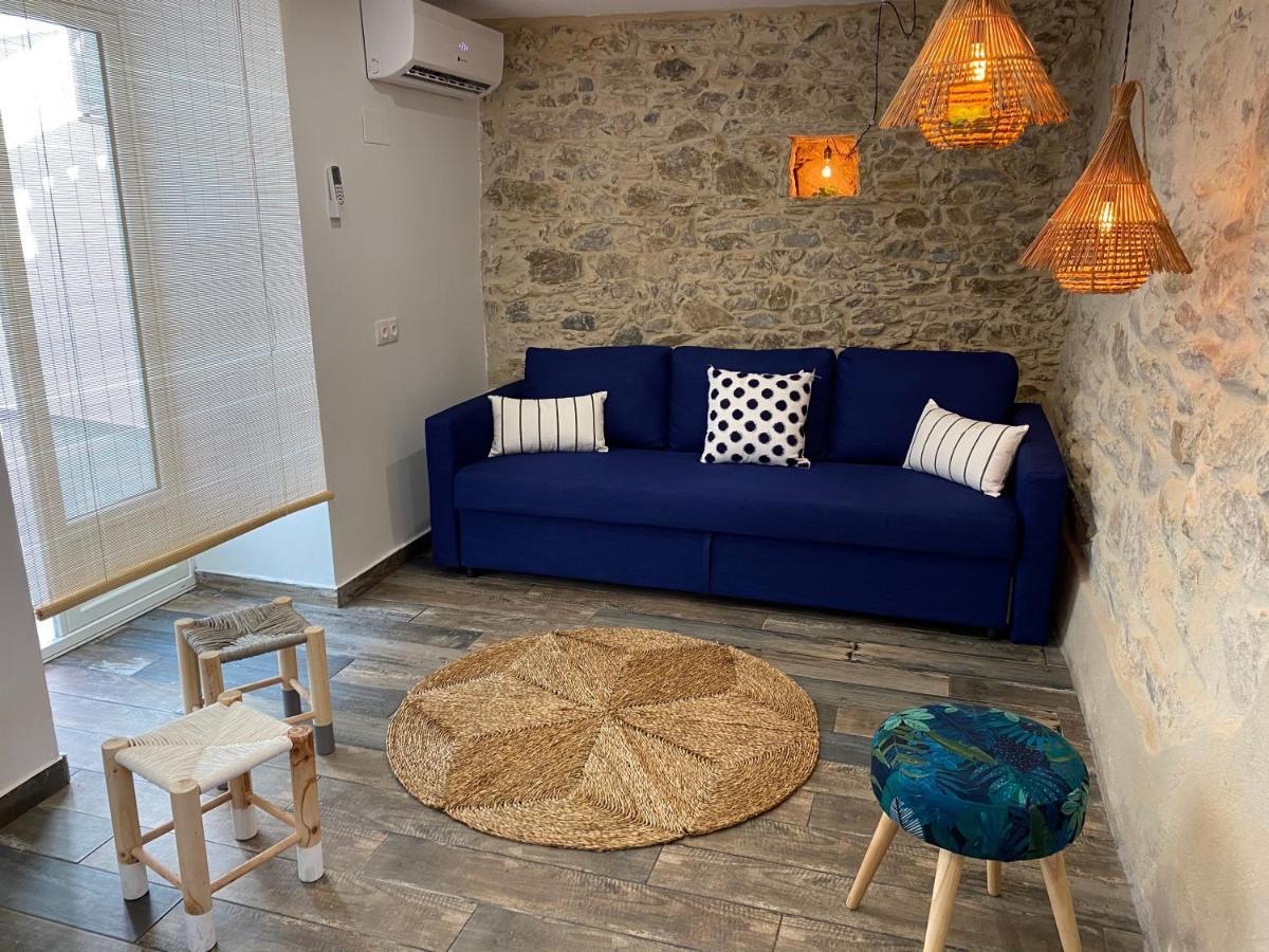 Ideal Parelles Aptm Amb Encant Estil Mediterrani I Tranquil A Llança Exterior foto
